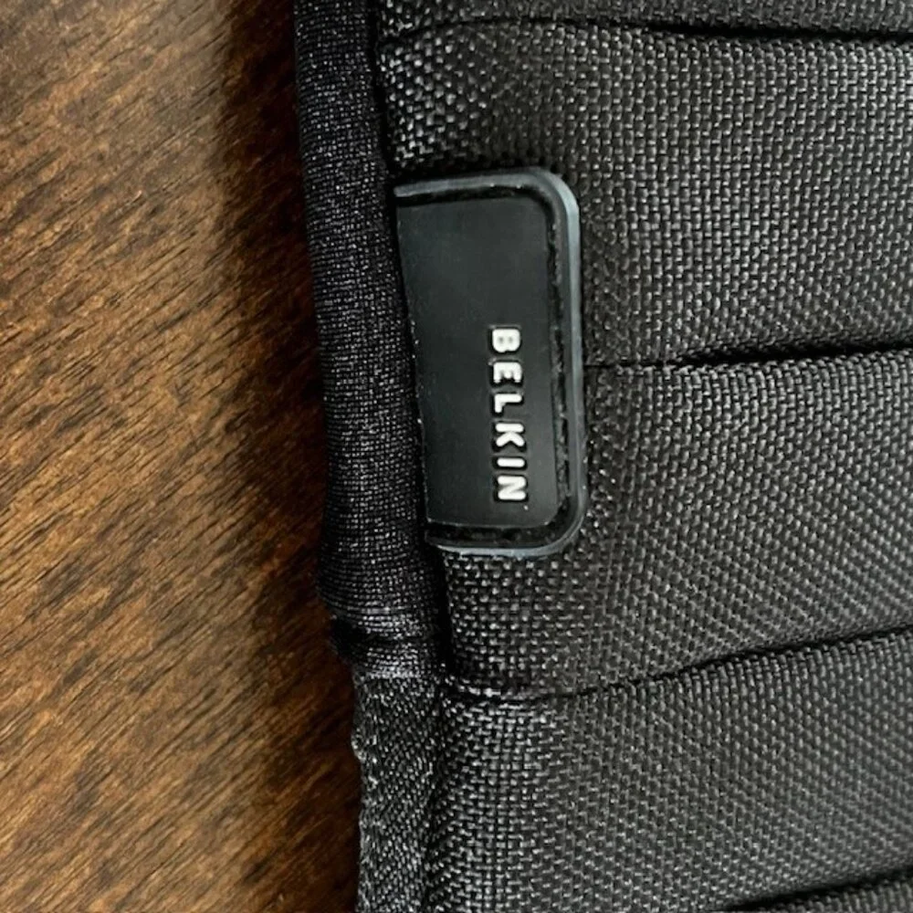 Belkin Padded Case Pouch Travel Bag Black Phone Electronics Gaming